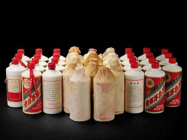 西昌镇日照岚山回收酒价格哪里回收(附近上门回收茅台酒）?